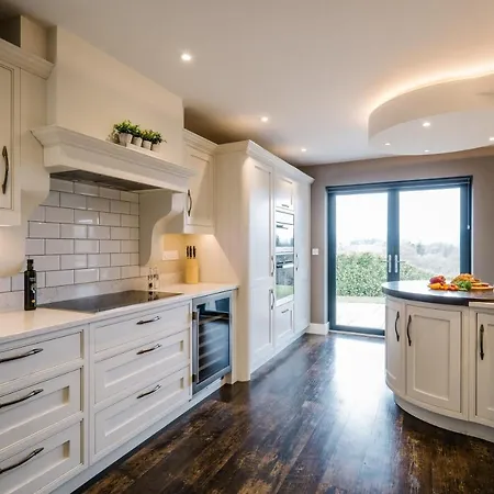 Cleabarrow View * Windermere