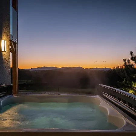 Cleabarrow View * Windermere